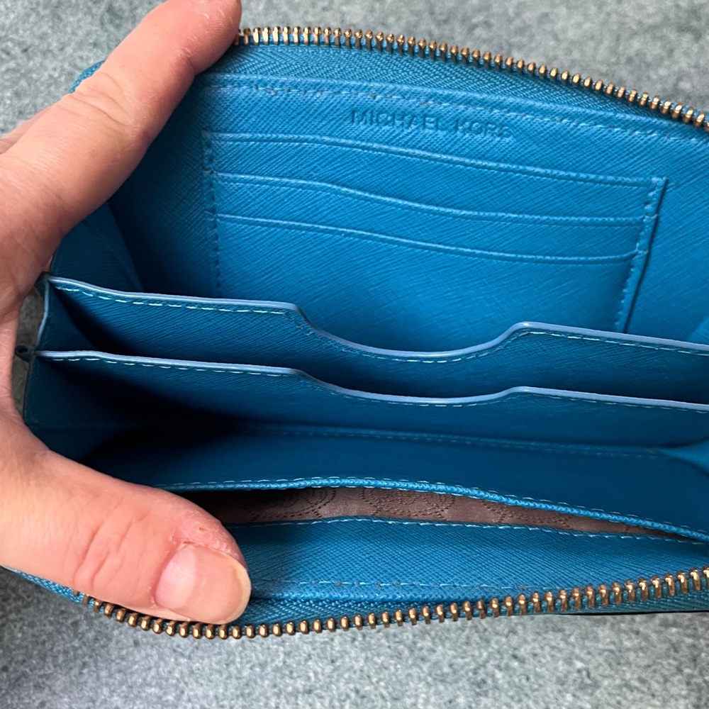 MK Blue & White Stripe Leather Zip Around Wallet - Picture 7 of 7